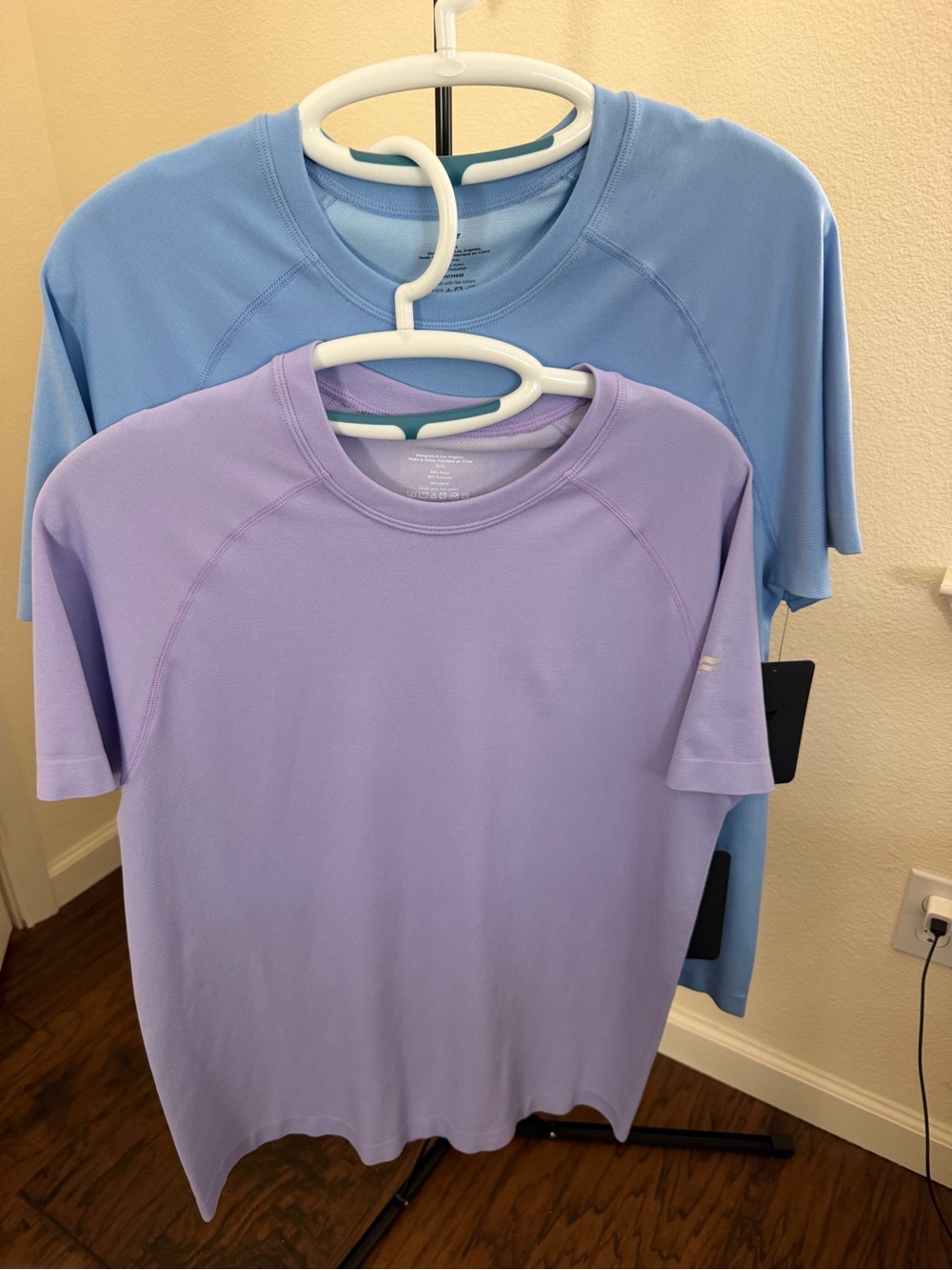 Fabletics The Training Day Tee - set of 2 shirts